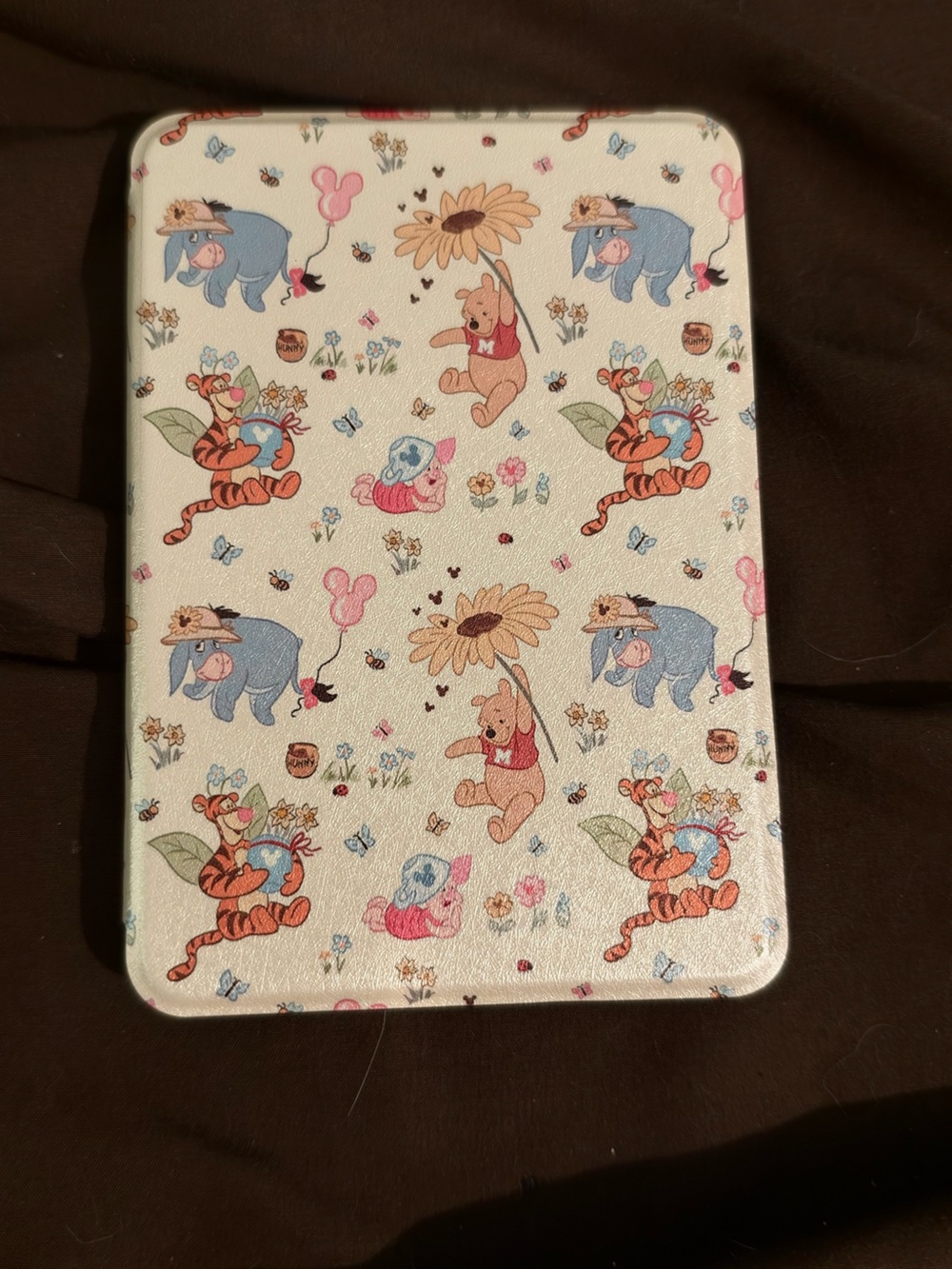 Winnie the Pooh spring magnetic kindle case